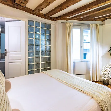 Apartment 6 Guests Charme Opera De